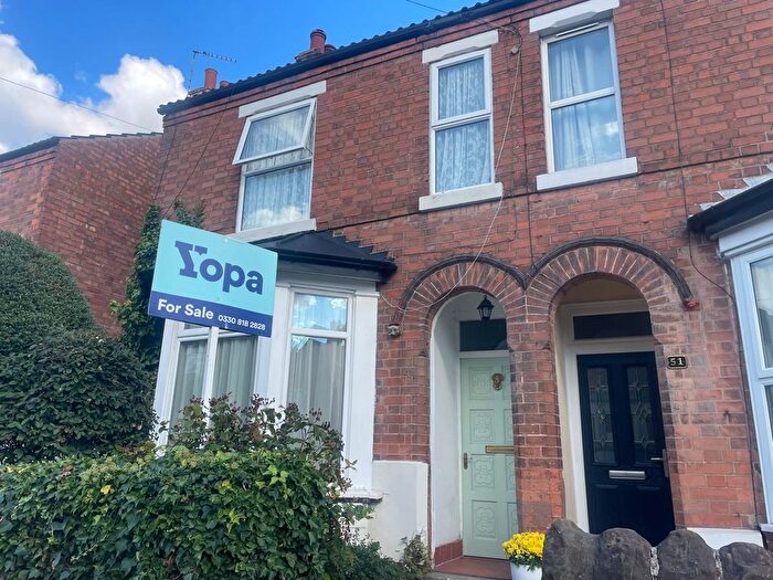 4 Bedroom End Of Terrace House For Sale In Byron Road, Nottingham, NG2