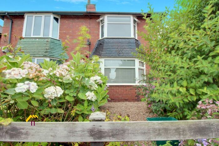2 Bedroom Semi-Detached House To Rent In Tennyson Avenue, Thorne, Doncaster, DN8