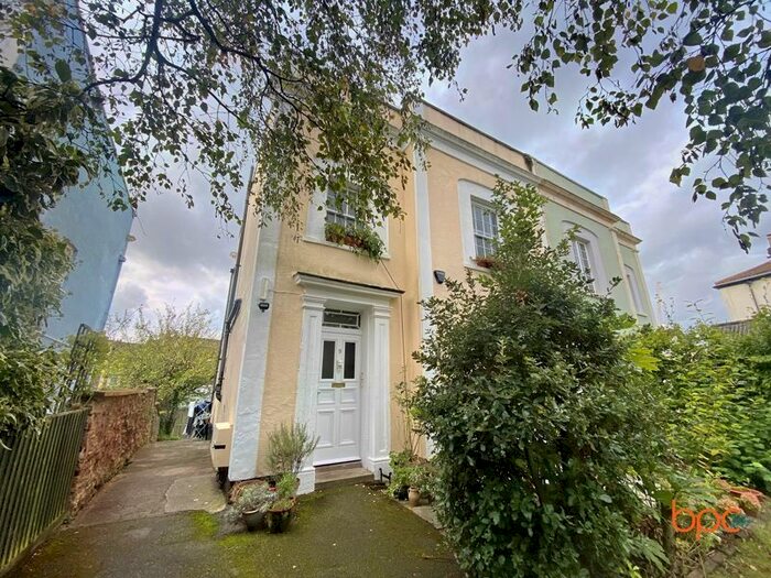 1 Bedroom Flat To Rent In Acramans Road, Southville, BS3