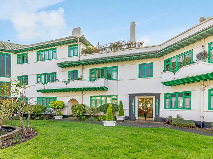 1 Bedroom Flat To Rent In Elm Park Court, Elm Park Road, Pinner, HA5