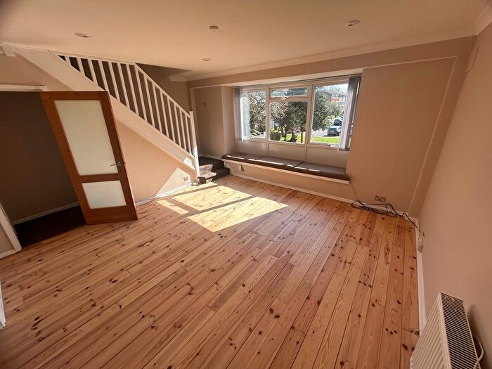 2 Bedroom Flat To Rent In Fairby Road, London, SE12