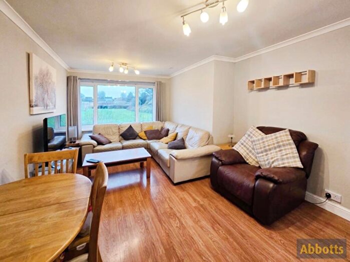 3 Bedroom Flat To Rent In Shannon Close, Leigh On Sea, SS9