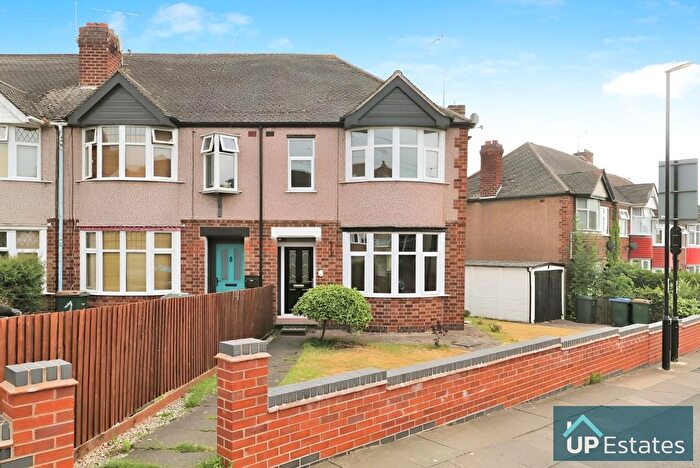 3 Bedroom Semi-Detached House To Rent In Rutherglen Avenue, Coventry, CV3