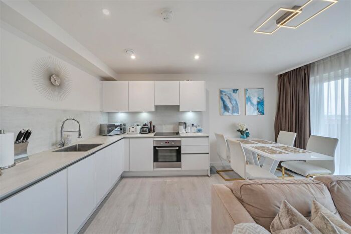 1 Bedroom Flat For Sale In Hargrave Drive, Harrow, HA1