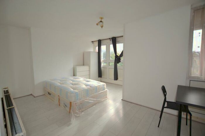 4 Bedroom Maisonette To Rent In Broomfield Street, London, E14