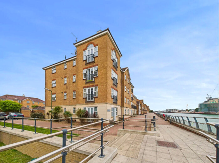 2 Bedroom Apartment To Rent In Hancock Way, Shoreham-by-Sea, BN43