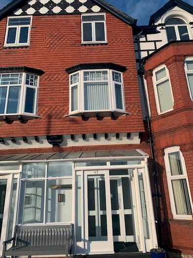 1 Bedroom Flat To Rent In Whitehall Road, Rhos On Sea, LL28