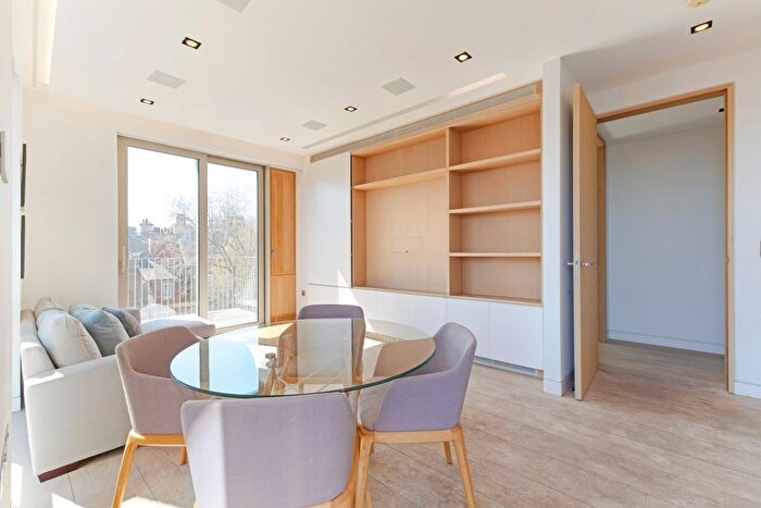 2 Bedroom Flat To Rent In Chatsworth House, One Tower Bridge, SE1