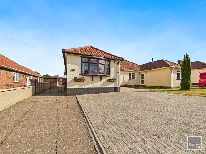 3 Bedroom Semi-Detached Bungalow For Sale In Jerningham Road, New Costessey, NR5