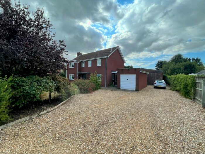 4 Bedroom Detached House For Sale In The Stitch, Friday Bridge, Wisbech, PE14