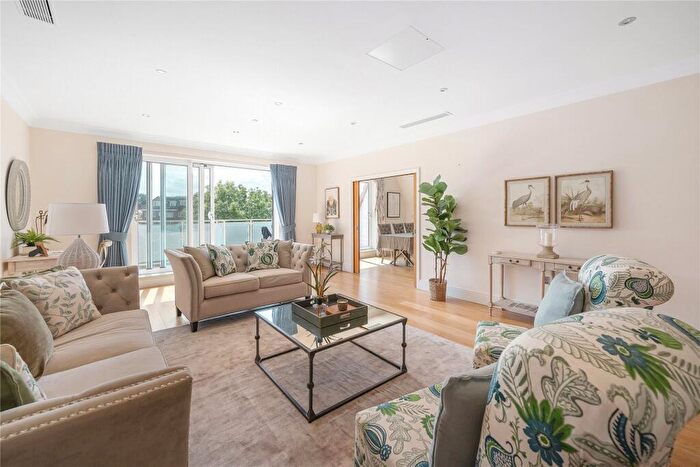 3 Bedroom Flat For Sale In Kemerton Road, Beckenham, BR3