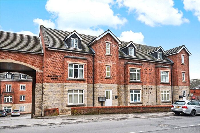 2 Bedroom Flat To Rent In Baileygate Mews, Pontefract, West Yorkshire, WF8