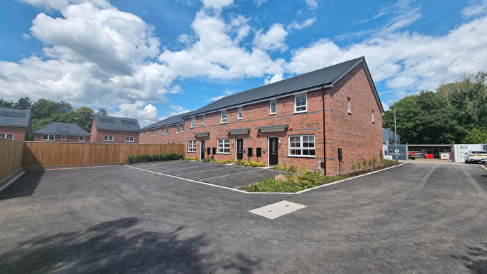 2 Bedroom End Of Terrace House To Rent In Teasel Close, Lancashire, PR3