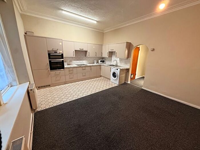 2 Bedroom Flat For Sale In Bishops Place, West Hoe, PL1