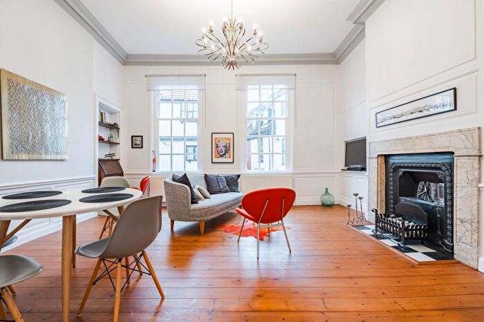 2 Bedroom Flat For Sale In Pottergate, Norwich, NR2