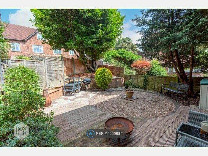 4 Bedroom Semi-Detached House To Rent In Grosvenor Road, Swinton, Manchester, M27