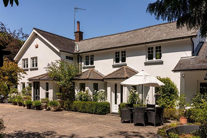 5 Bedroom Detached House For Sale In Mogador, Lower Kingswood, KT20