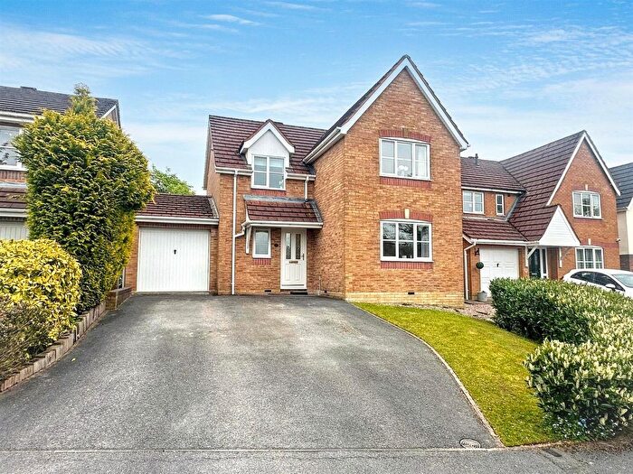 4 Bedroom Detached House For Sale In Milltown Way, Leek, Staffordshire, ST13