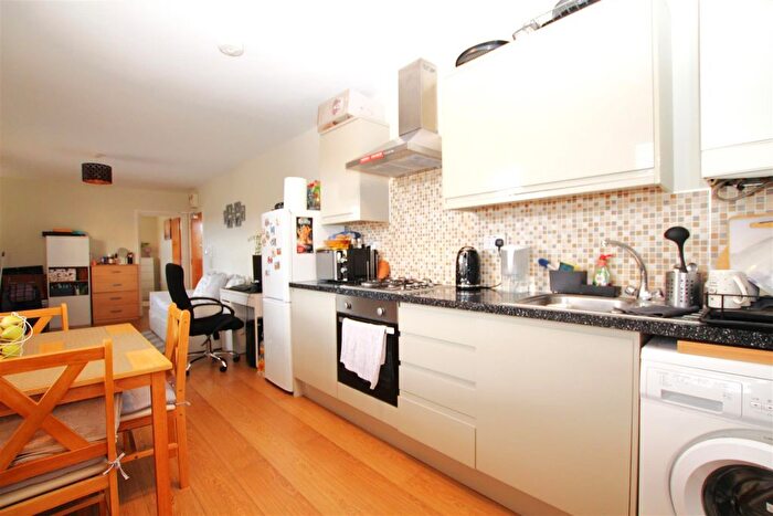 1 Bedroom Flat To Rent In Quayside House, Abbey Road, Barking, IG11