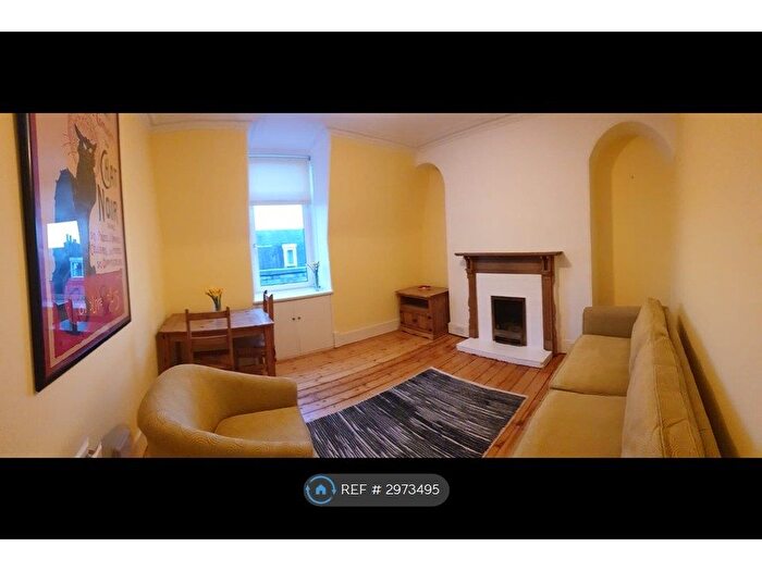 2 Bedroom Flat To Rent In Lamond Place, Aberdeen, AB25