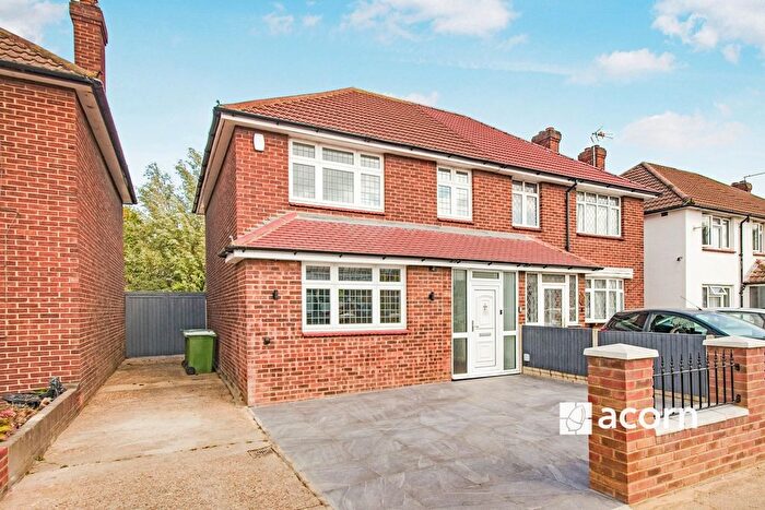3 Bedroom Semi-Detached House To Rent In Upper Wickham Lane, Welling, DA16