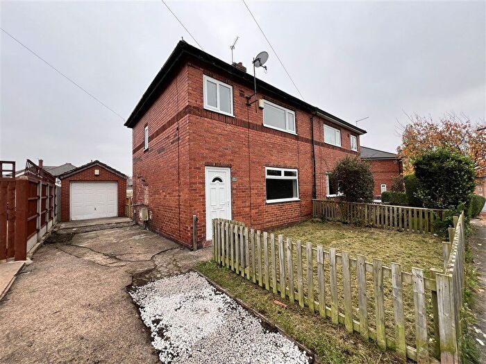 3 Bedroom Semi-Detached House To Rent In Holgate Gardens, Hemsworth, Pontefract, WF9