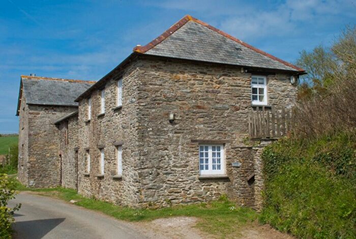 2 Bedroom Cottage To Rent In , PL26