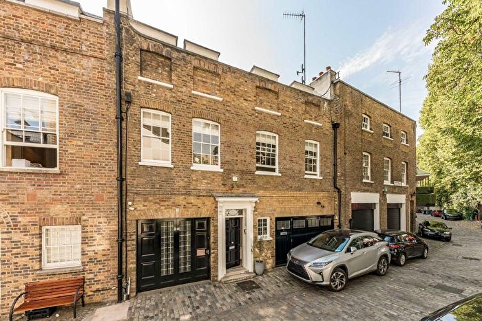 3 Bedroom Property To Rent In Wilton Row, London, SW1X