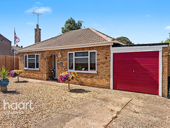 2 Bedroom Detached Bungalow For Sale In Park Lane, Long Sutton, PE12