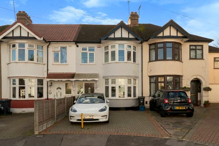 3 Bedroom Terraced House To Rent In Greenway, Woodford Green, IG8