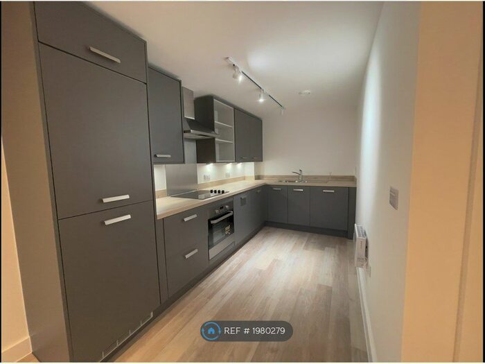 1 Bedroom Flat To Rent In Digbeth Square, Birmingham, B12