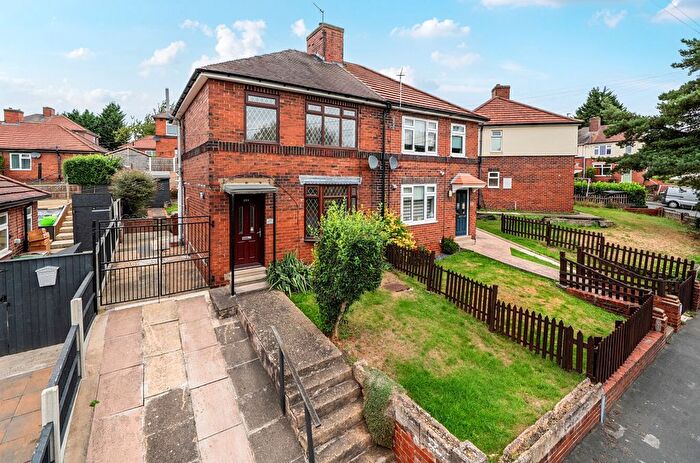 3 Bedroom Semi Detached House For Sale In Wrenthorpe Road, Wrenthorpe, Wakefield, West Yorkshire, WF2