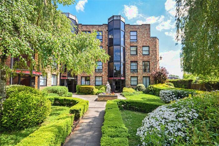 1 Bedroom Flat To Rent In Midsummer Court, Manhattan Drive, Cambridge, CB4
