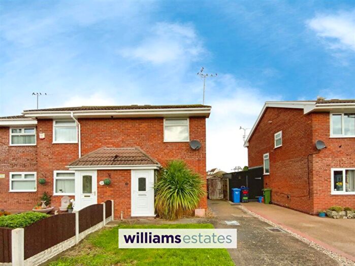 2 Bedroom Semi-Detached House For Sale In Lon Gwyndaf, Prestatyn, LL19
