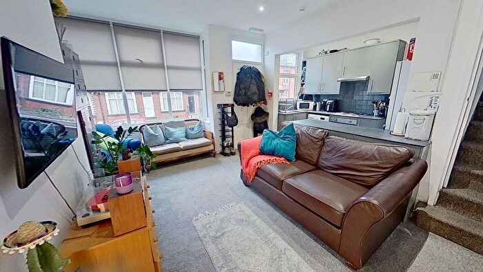 4 Bedroom Terraced House To Rent In Lumley Avenue, Burley, Leeds, LS4