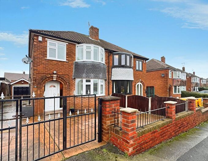 3 Bedroom Semi Detached House For Sale In Chelmsford Avenue, Aston, Sheffield, South Yorkshire, S26