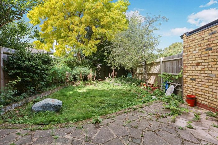 4 Bedroom Terraced House To Rent In Mayford Road, London, SW12