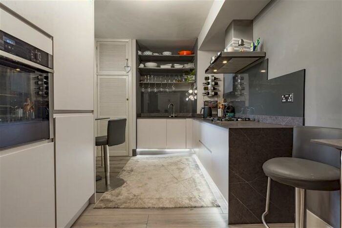 3 Bedroom Apartment To Rent In Eskdale Mansions, Eskdale Terrace, Newcastle Upon Tyne, NE2