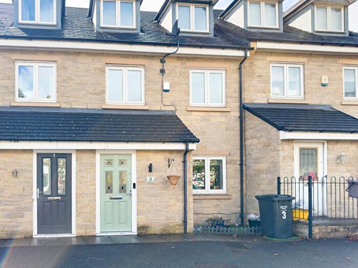 4 Bedroom Terraced House For Sale In Winding Rise, Bailiff Bridge, HD6