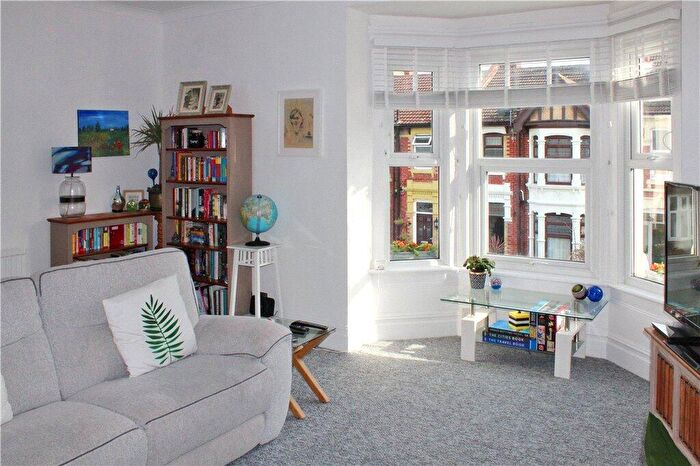 2 Bedroom Flat To Rent In Wadham Road, Portsmouth, Hampshire, PO2