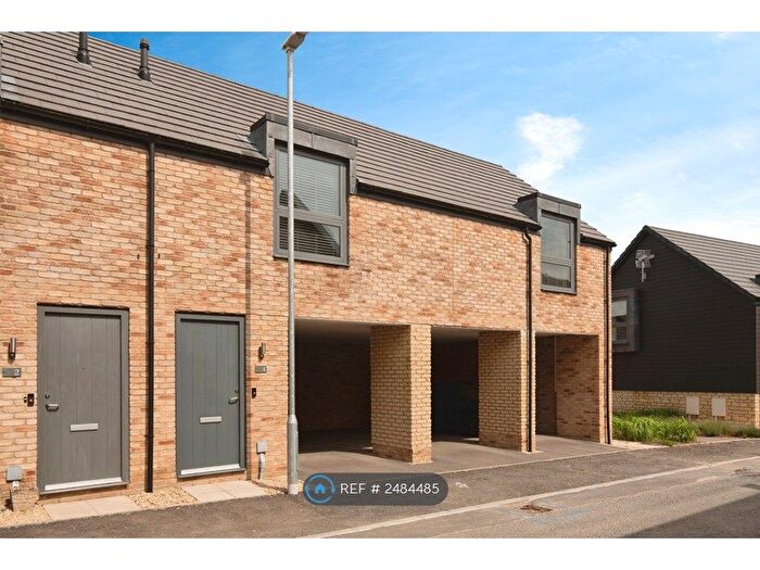 2 Bedroom Flat To Rent In Coln Road, Blunsdon, Swindon, SN26
