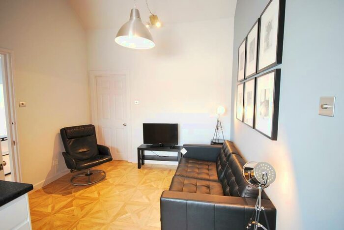 3 Bedroom Apartment To Rent In The Mews, City Centre, NE1
