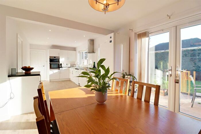5 Bedroom Detached House For Sale In Vicarage Walk, North Cave, HU15