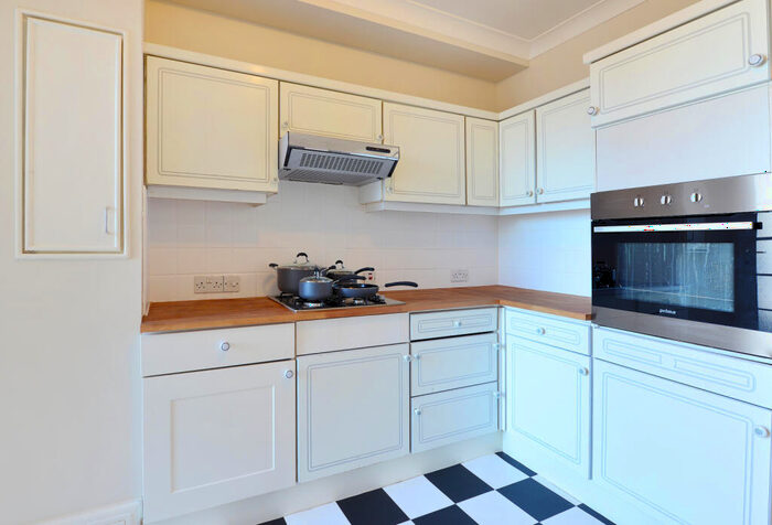 5 Bedroom Apartment To Rent In Strathmore Court, Park Road, St Johns Wood, London, NW8