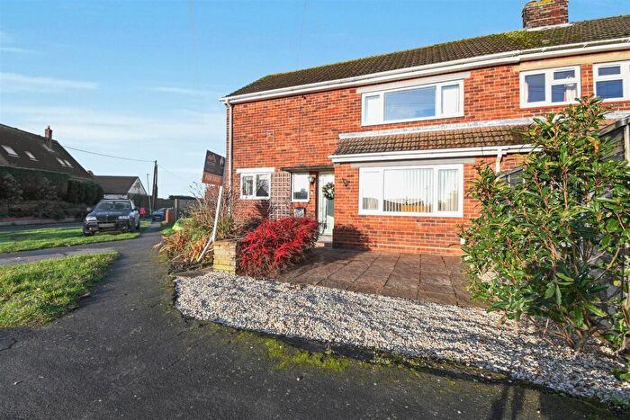 3 Bedroom Semi-Detached House For Sale In Franklin Road, Scotter, DN21