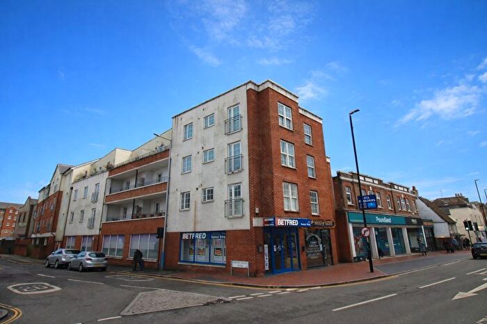 2 Bedroom Flat For Sale In Medway Wharf Road, Tonbridge, TN9