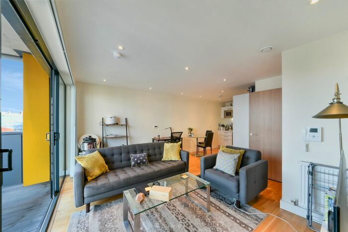 1 Bedroom Flat To Rent In Arc House, , Tanner Street, London, SE1
