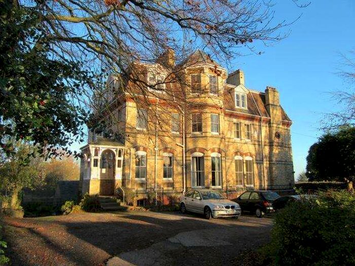 2 Bedroom Flat To Rent In Flat 6 The Hollies, 125 Worcester Road, Malvern, Worcestershire, WR14