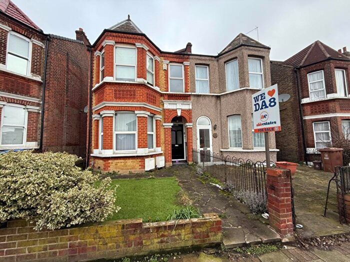 2 Bedroom Flat To Rent In Bexley Road, Erith ** Video & D Floorplan Available **, DA8