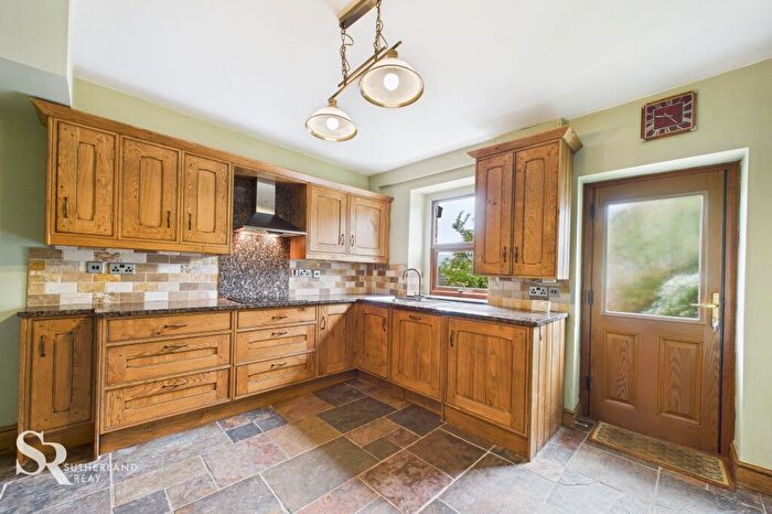 3 Bedroom Terraced House For Sale In Cliff Road, Buxton, SK17